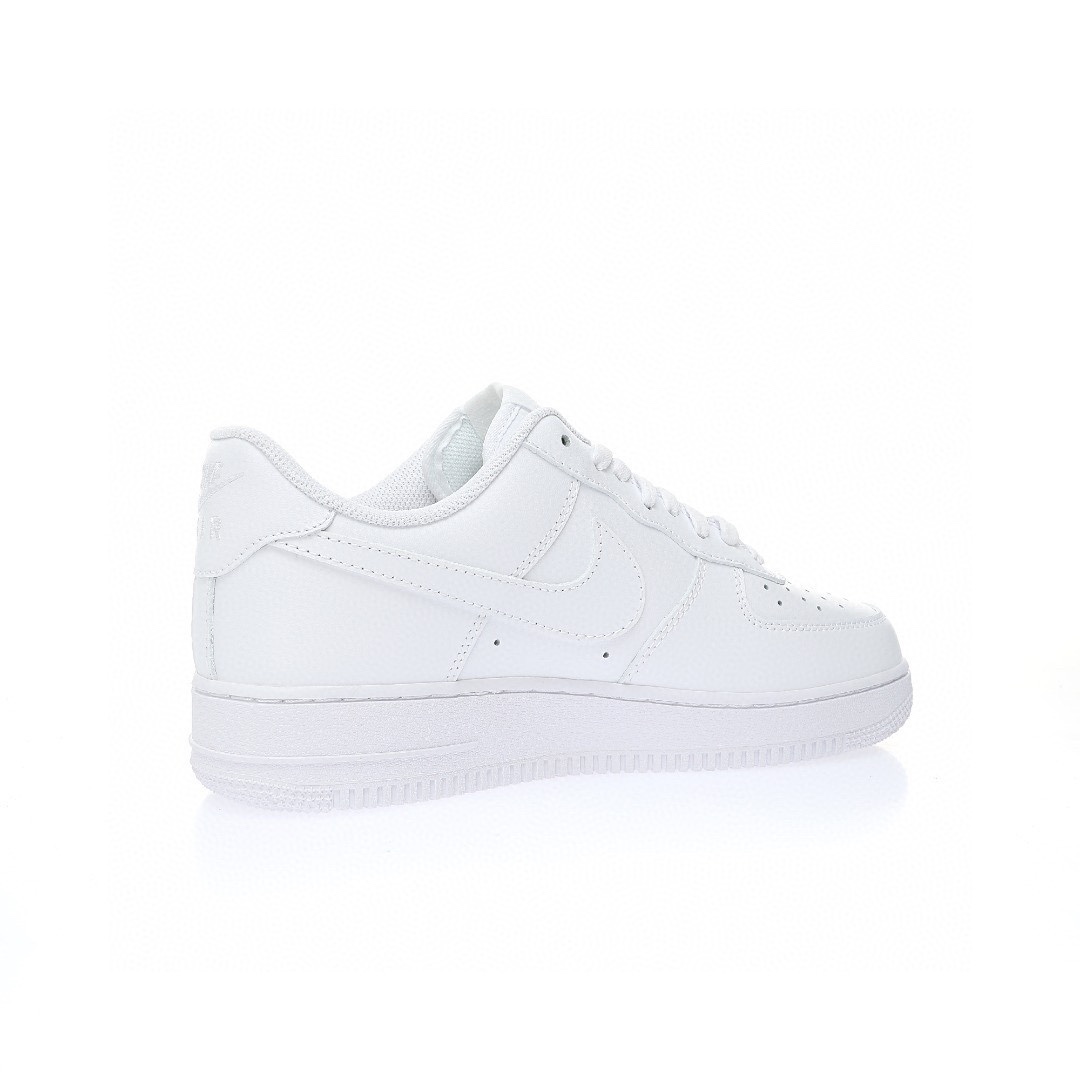 Nike Air Force 1“純白”