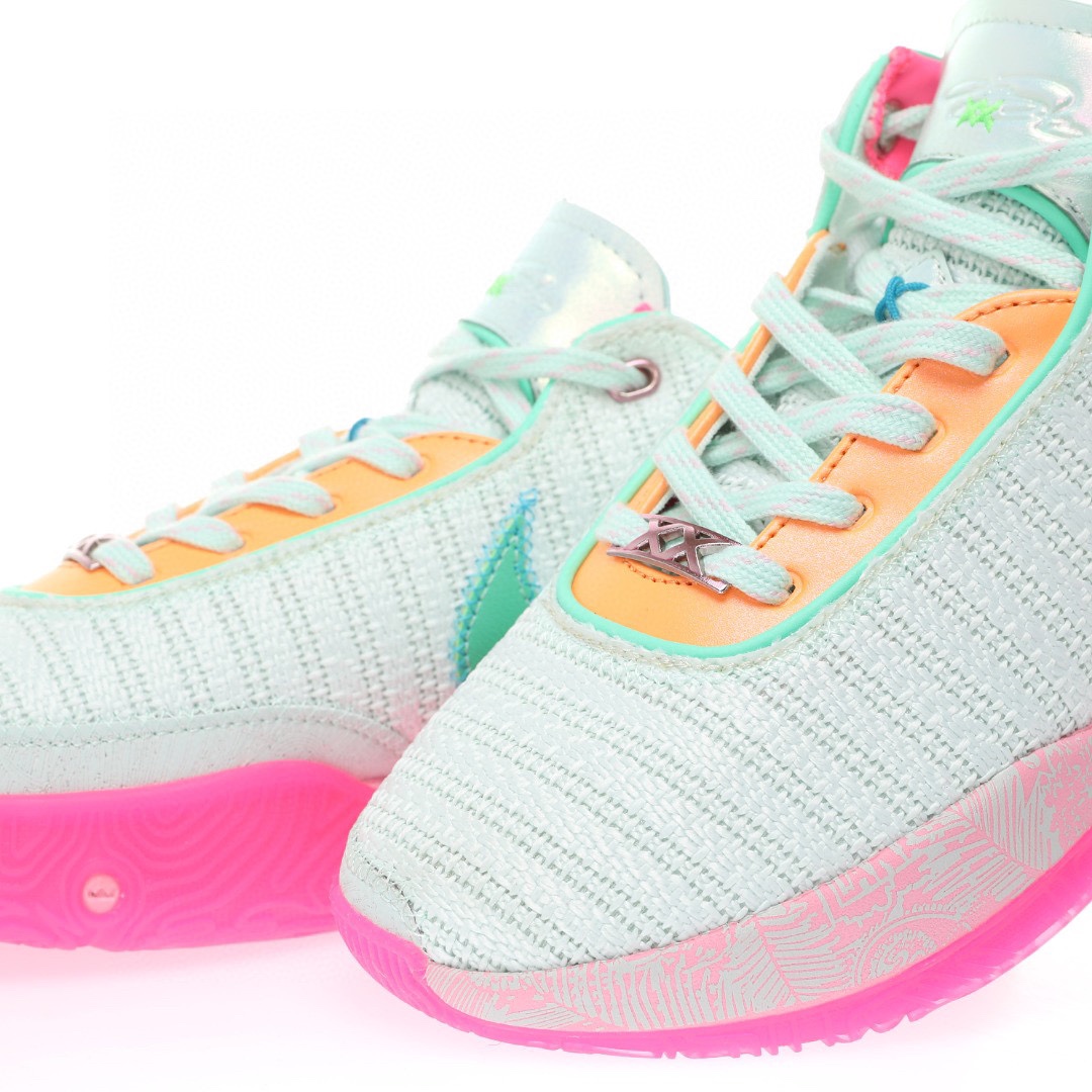 Nike LeBron 20 Low EP"Time Machine