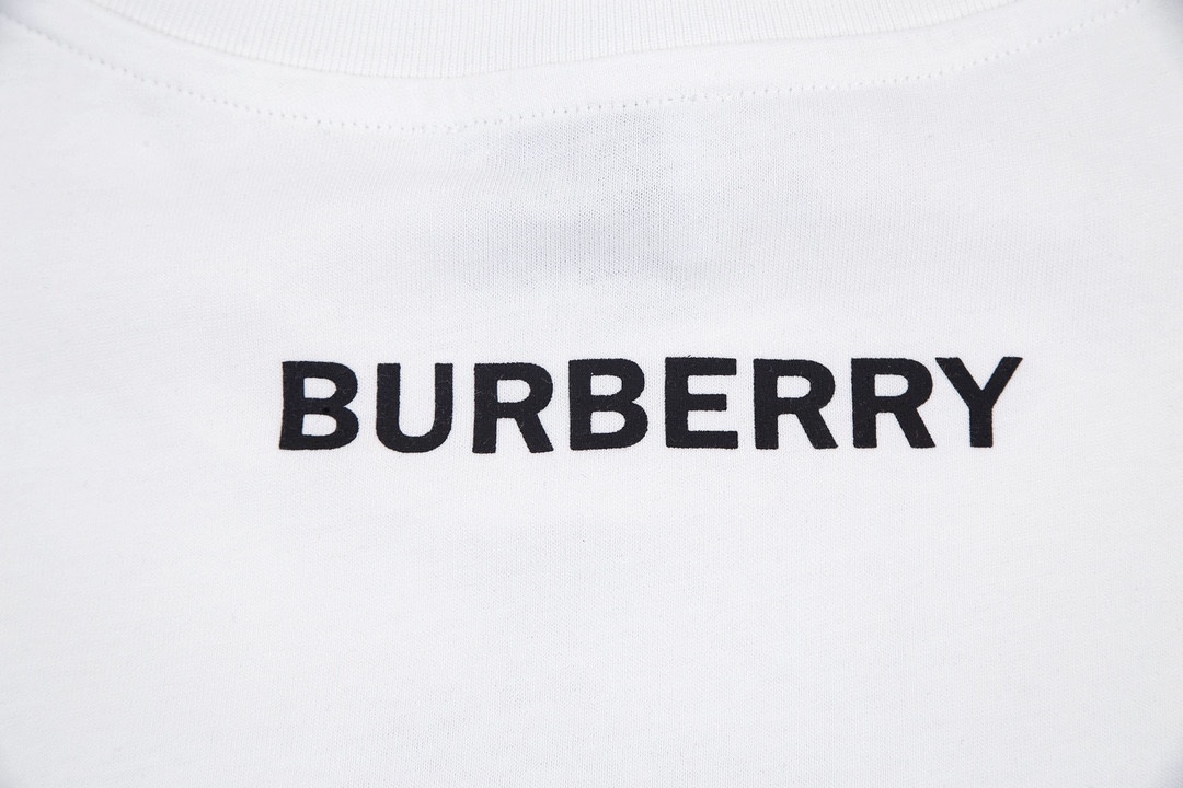 Burberry/巴寶莉 兔年系列圓領短袖
