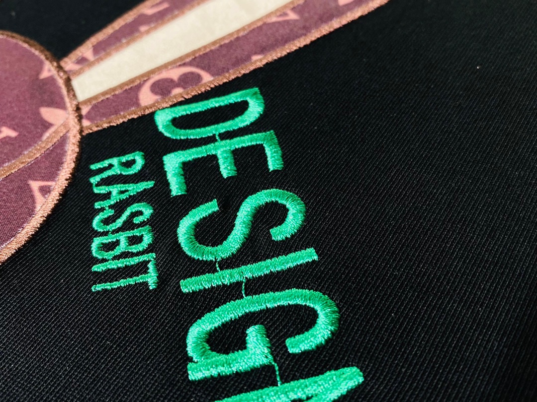 Louis Vuitton/路易威登 秀場限定23ss新款萬針刺繡老化兔子聯名圖案經典圓領短袖