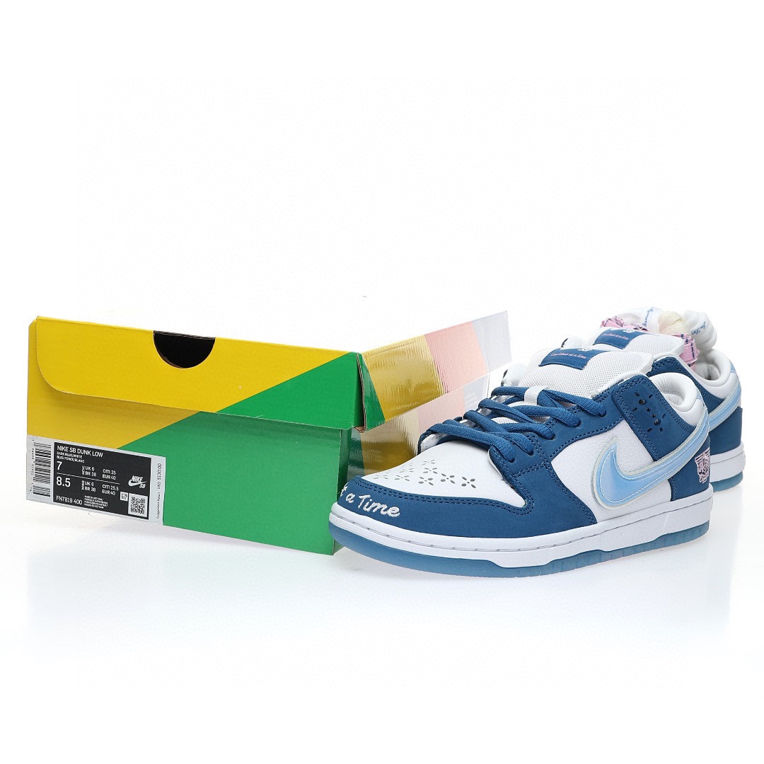 Dunk Low “白藍全息鐳射雪花衝孔”