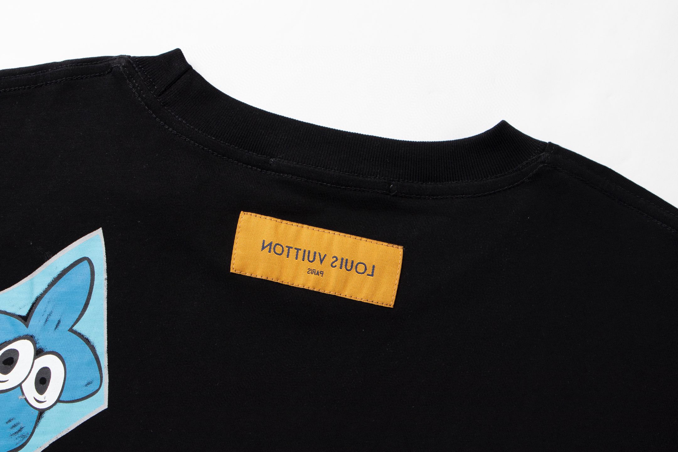 Louis vuitton 路易威登 LV春夏新款塗鴉短袖t恤  
手繪塗鴉效果