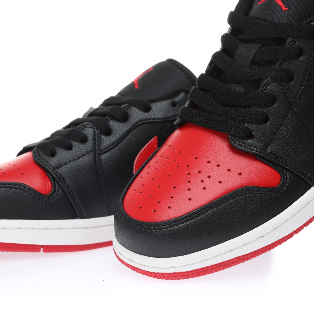 Nike Air Jordan 1 “黑紅小禁穿”