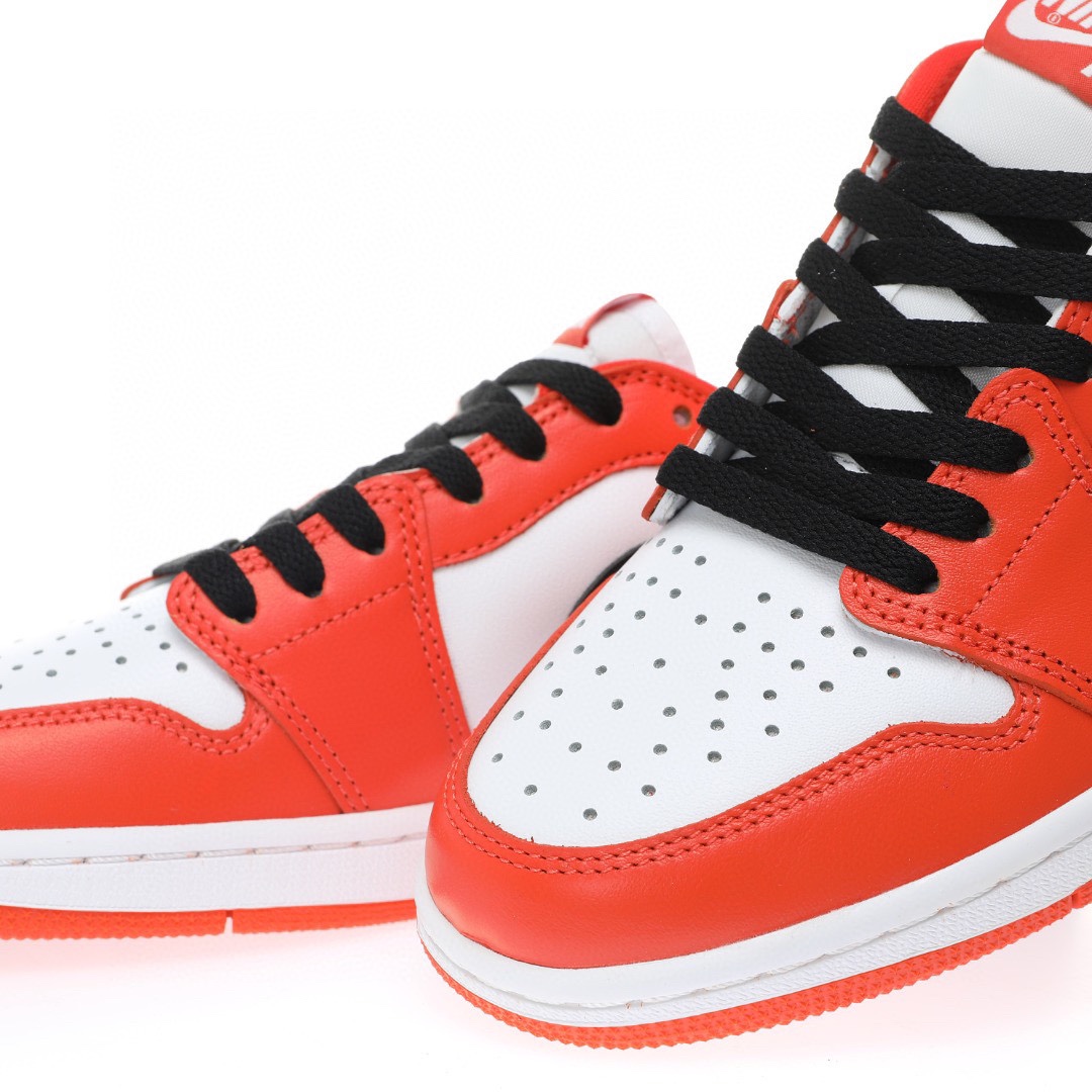 Nike Air Jordan 1 “橙白扣碎籃板”