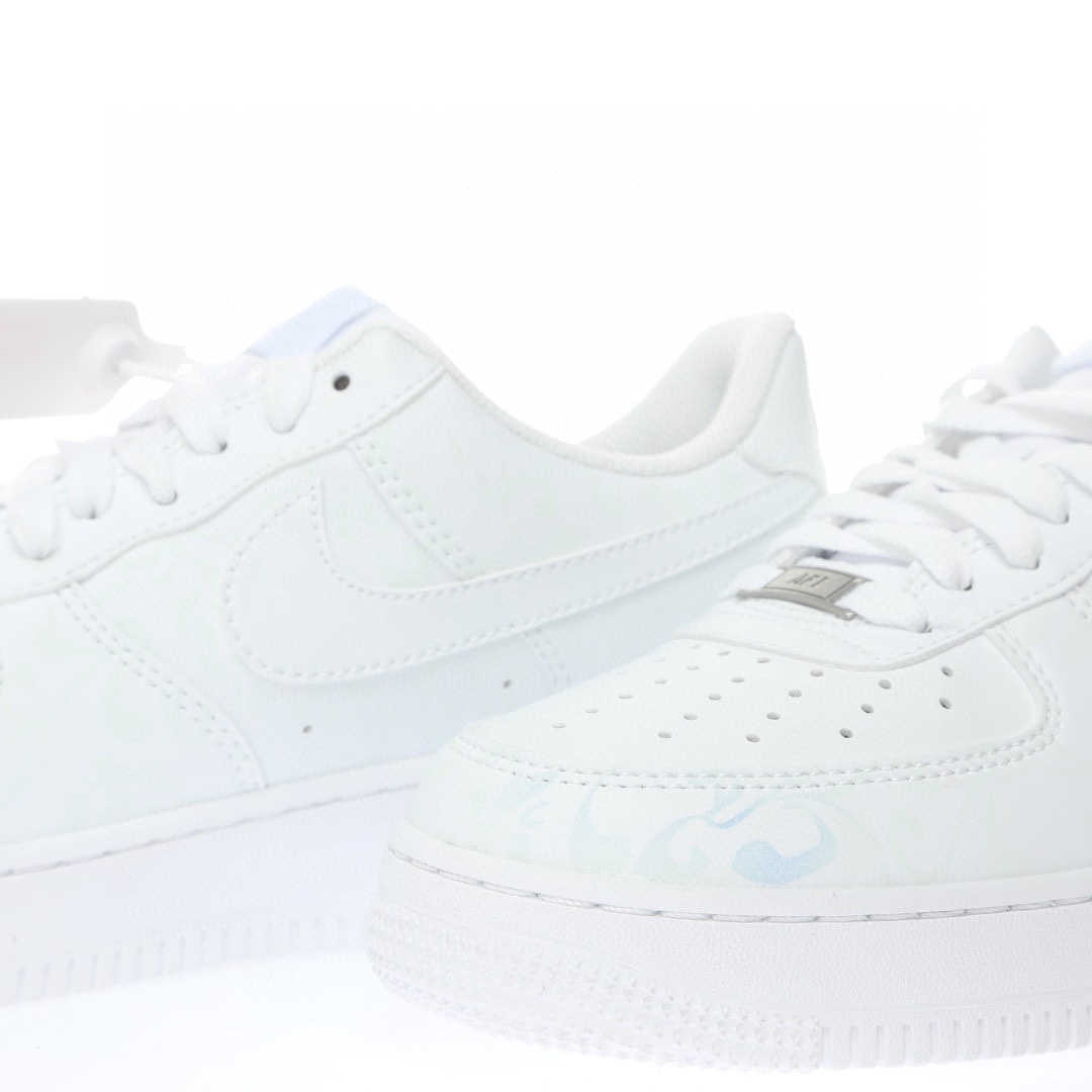 變色！Nike Air Force 1 “皮革白藍青花瓷印花”