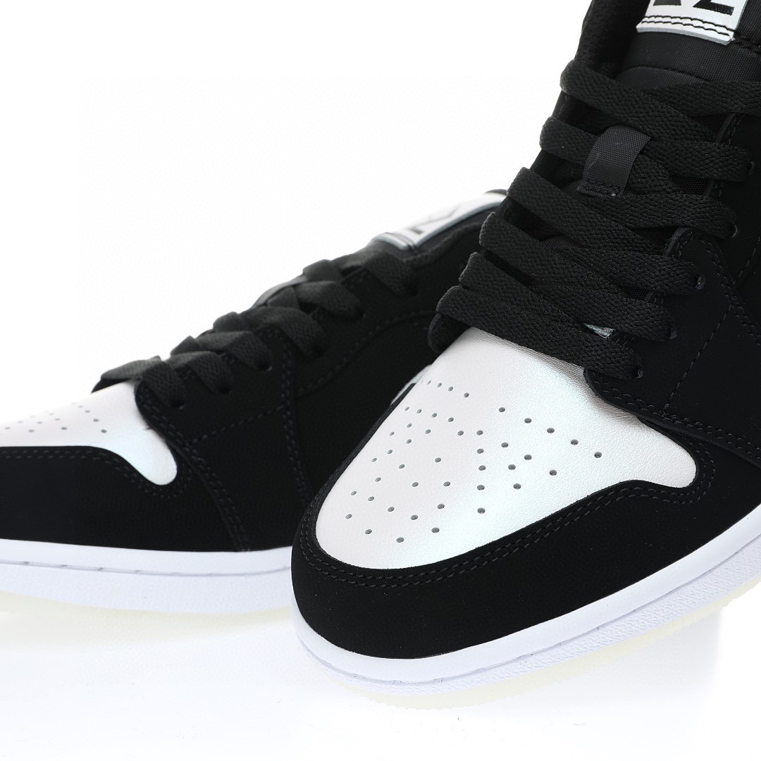 Nike Air Jordan 1 “黑珍珠白熊貓水晶底”