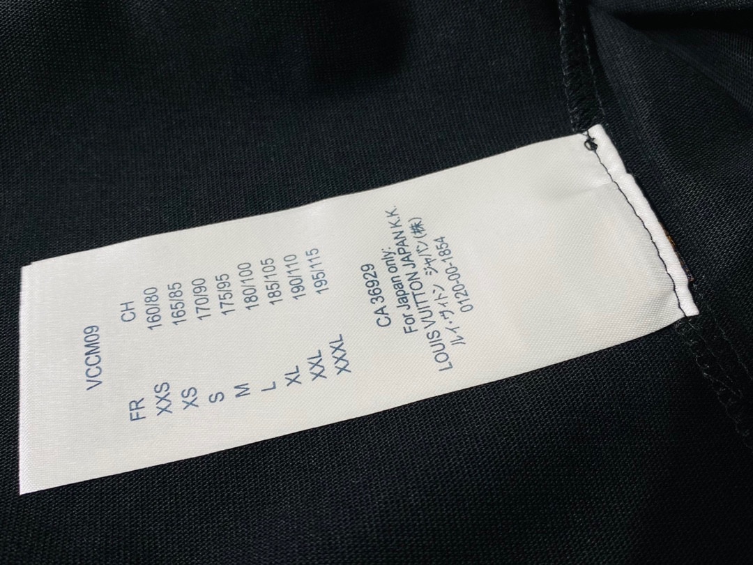 Louis Vuitton/路易威登 秀場限定23ss新款萬針刺繡老化兔子聯名圖案經典圓領短袖