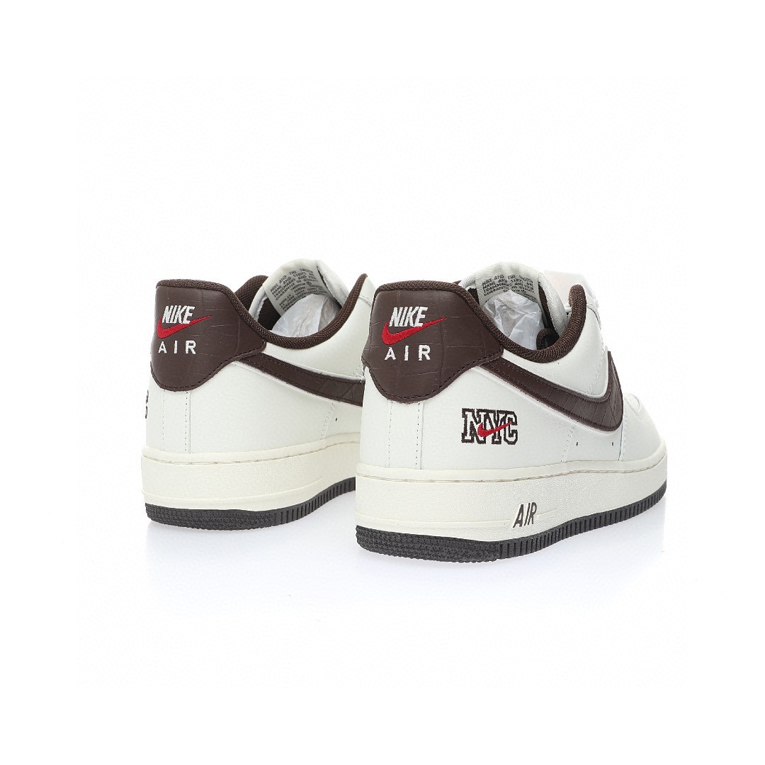 Nike Air Force 1 “皮革米白深棕NYC”