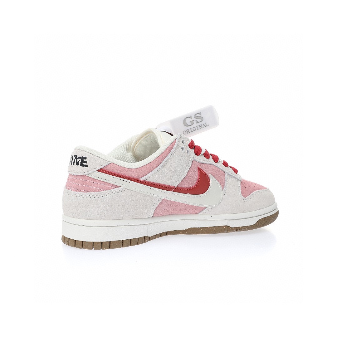 Dunk Low “麂皮淺灰粉紅雙鉤小兔”