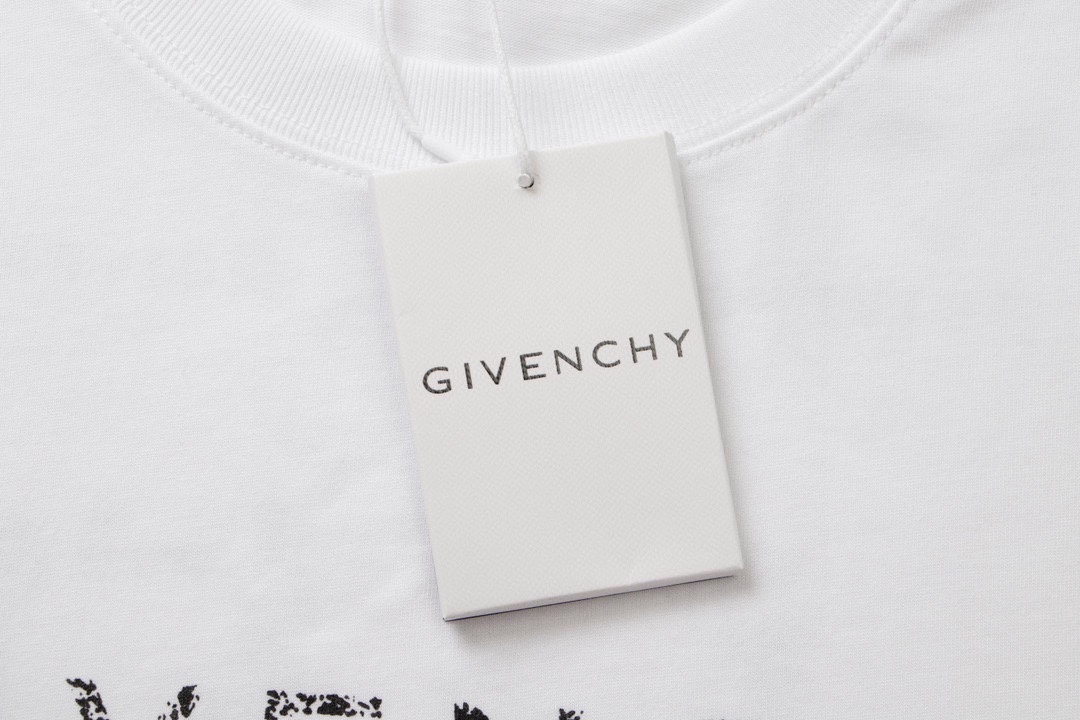 Givenchy 紀梵希 殘缺字母印花logo短袖T恤
