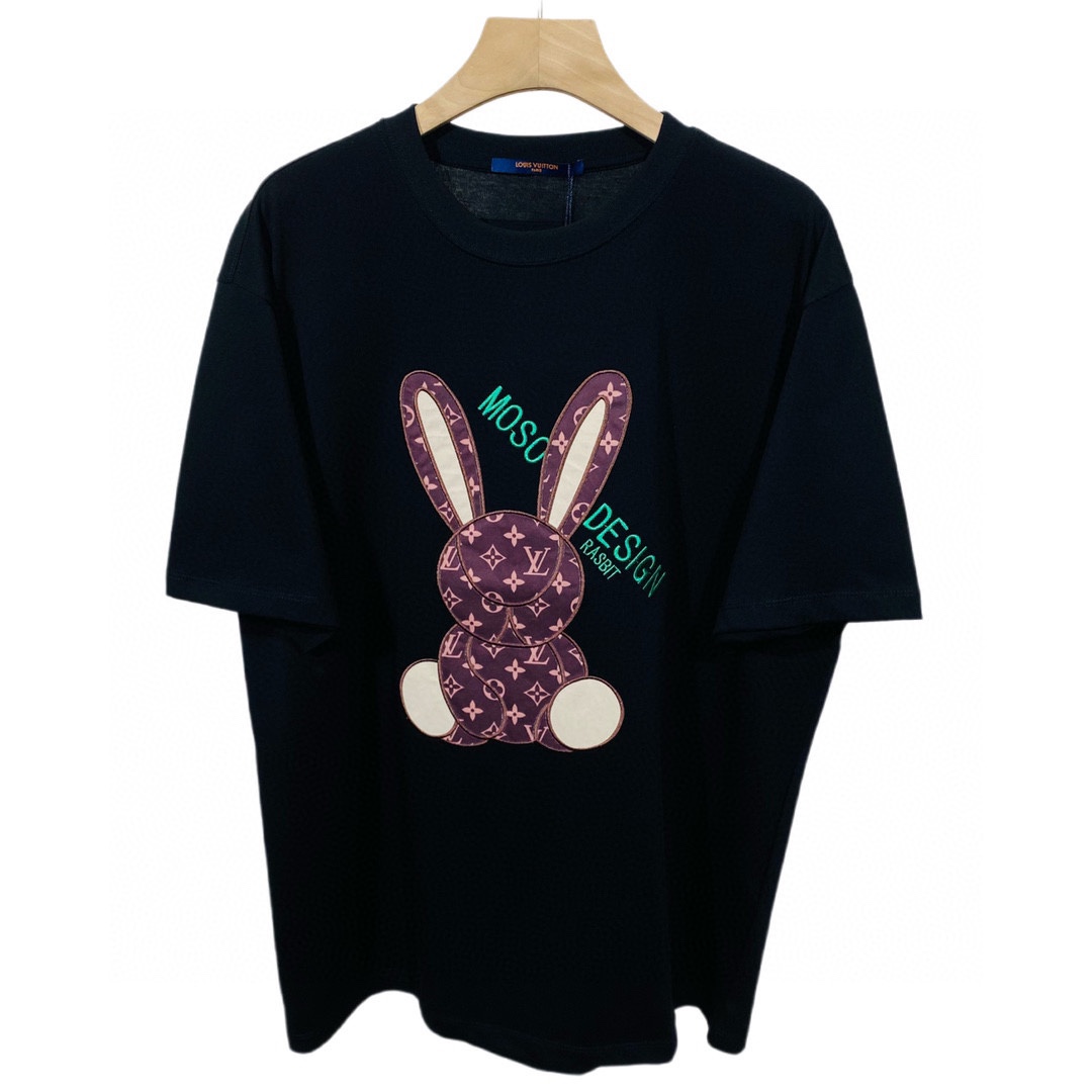 Louis Vuitton/路易威登 秀場限定23ss新款萬針刺繡老化兔子聯名圖案經典圓領短袖