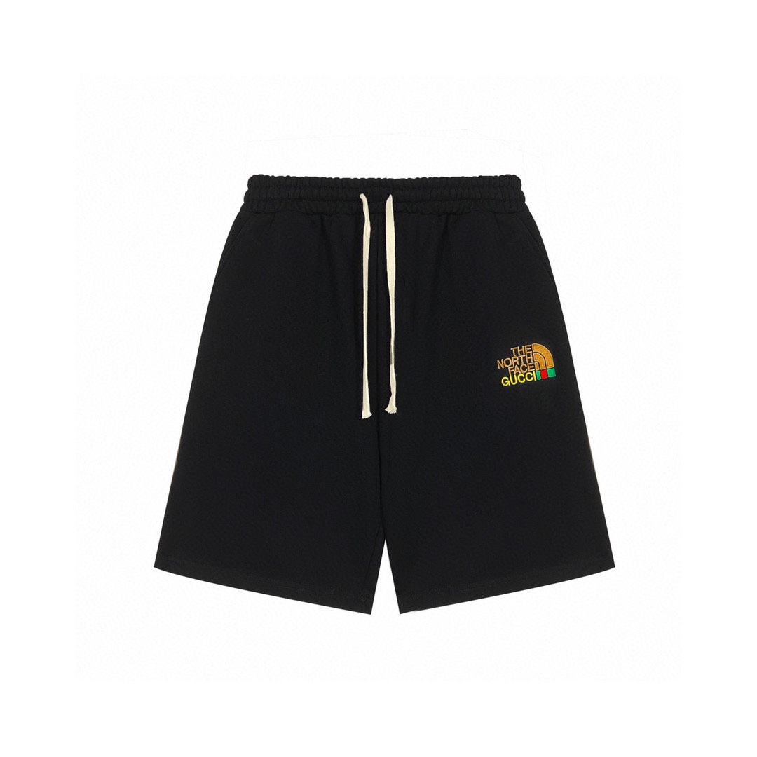 The North Face & Gucci 古驰&北面2022ss经典老短裤、男女同款。
