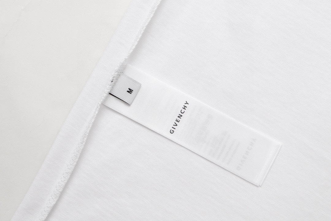 Givenchy 紀梵希 殘缺字母印花logo短袖T恤
