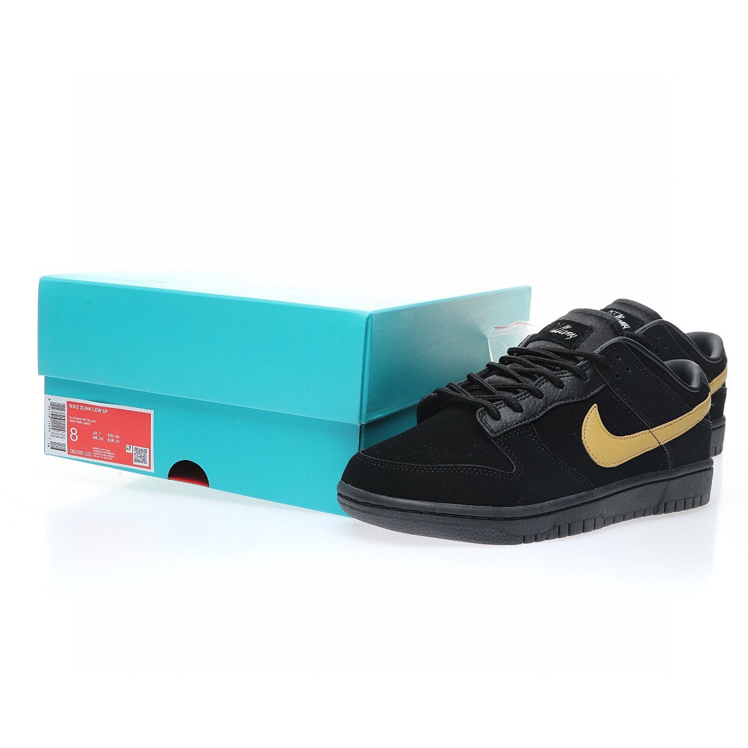 Dunk Low “聯名黑金”
