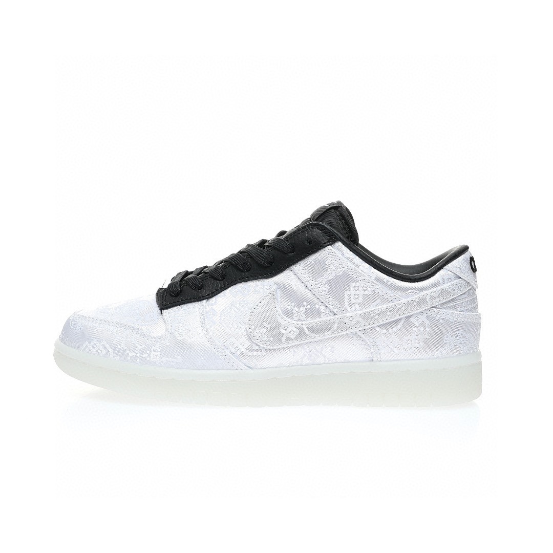 Dunk Low “聯名閃電絲綢白黑刮刮樂”