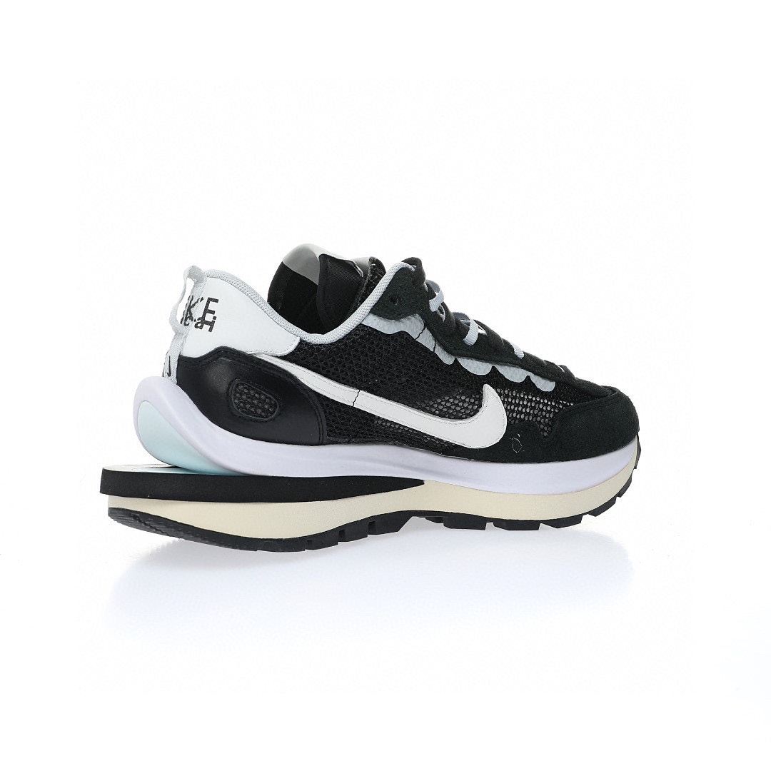 Sacai x Nike VaporWaffle 3.0"Black/White"系列改良馬拉松變形解構前衛設計五層底休閒運動慢跑鞋「透吸黑白大重疊雙鈎子」