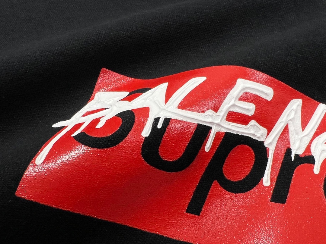 Supreme ✘ BALENCIAGA 巴黎世家聯名字母logo標識印花短袖