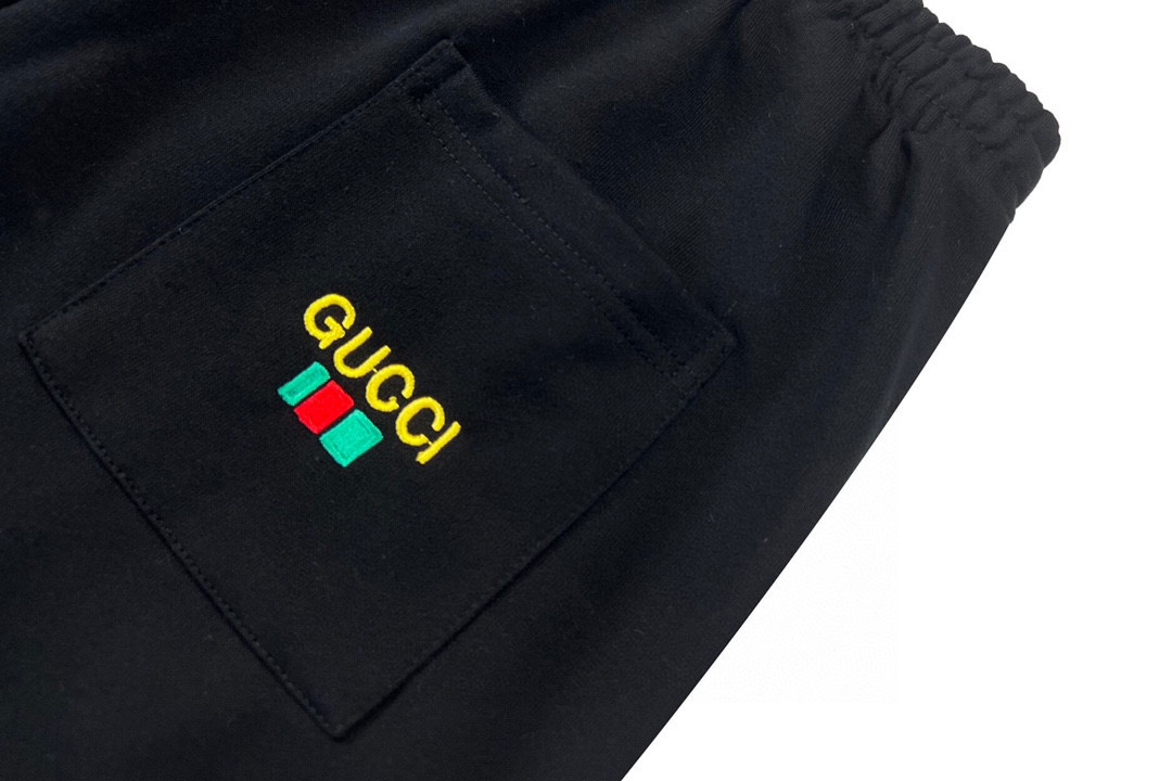 The North Face & Gucci 古驰&北面2022ss经典老短裤、男女同款。