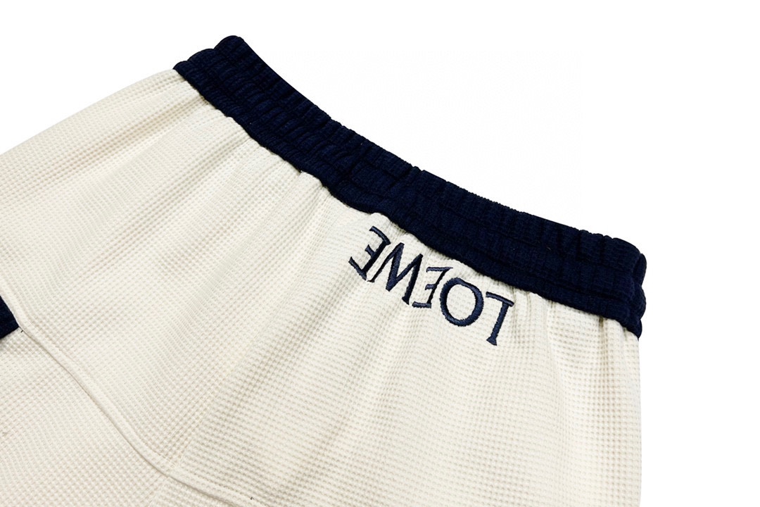 Loewe/羅意威新品華夫格拼接大口袋繡花織帶短褲