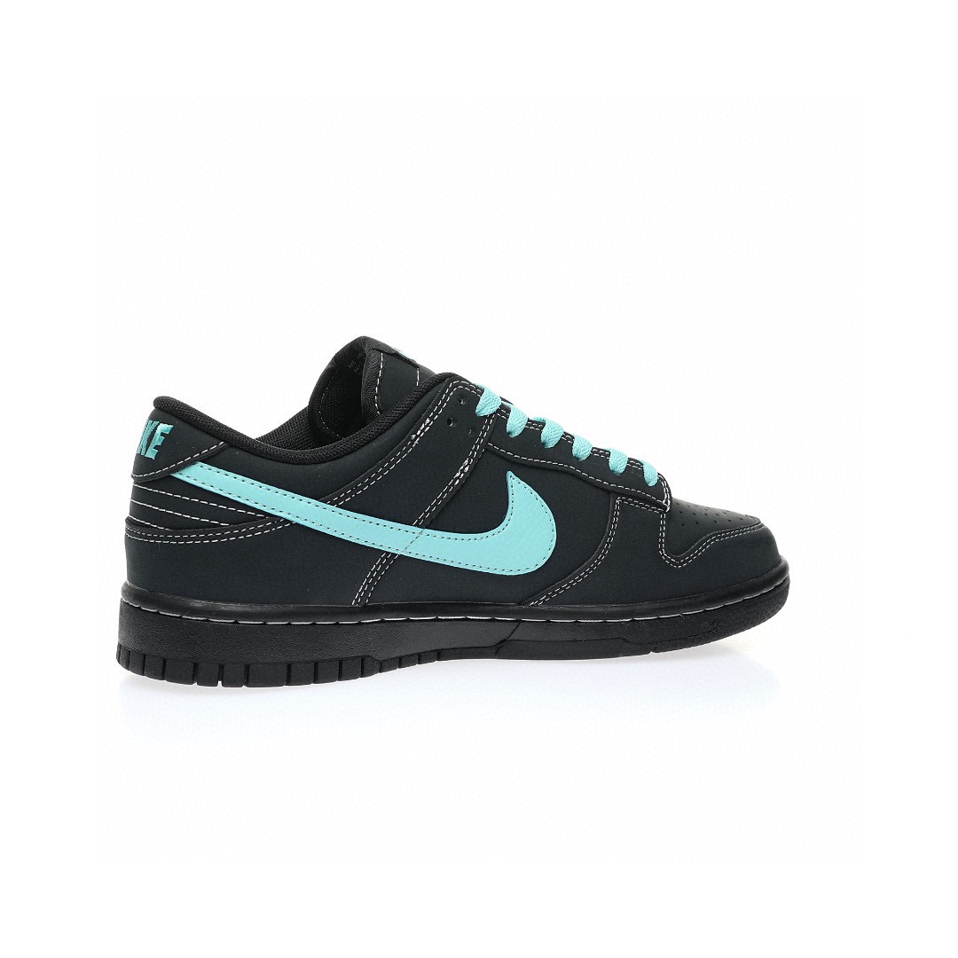 Dunk Low “聯名黑蒂芙尼藍”