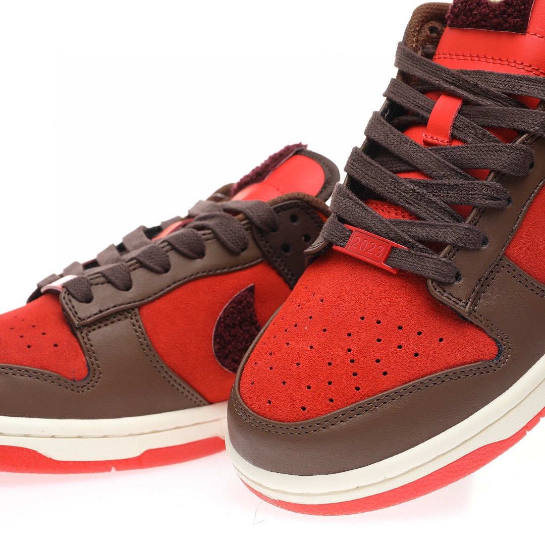 Dunk Low “橙棕成都川兔”