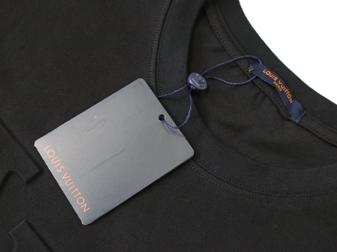 Louis Vuitton / 路易威登 SS23新款立體浮雕壓花短袖T恤