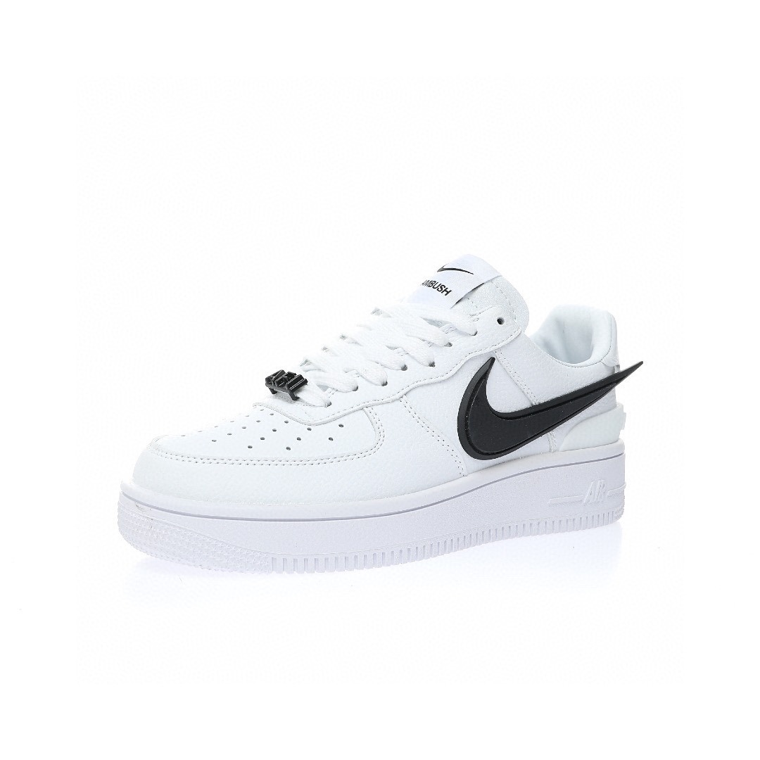 Nike Air Force 1 “聯名白黑大鉤”