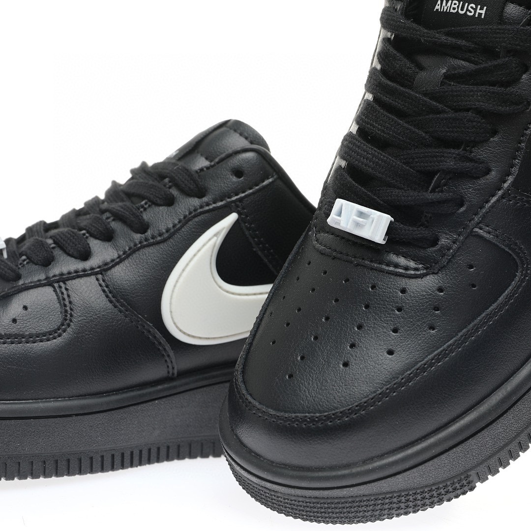 Nike Air Force 1 “聯名黑白大鉤”