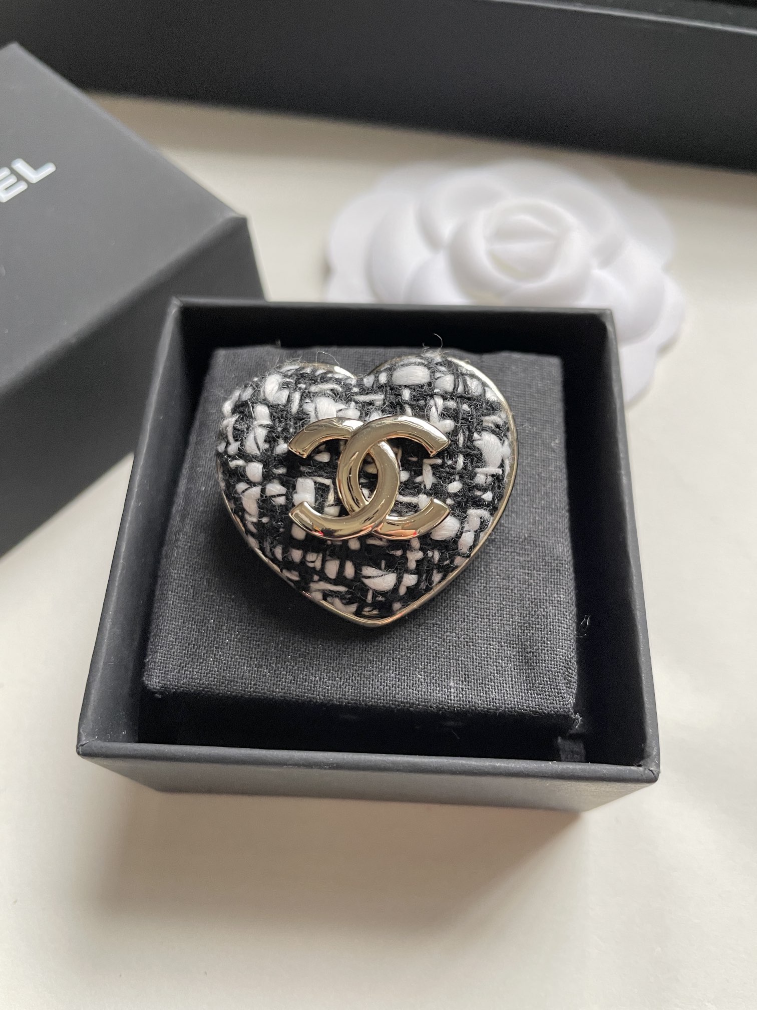『ハート型が可愛い🎀』CHANEL シャネル ブローチ💖
