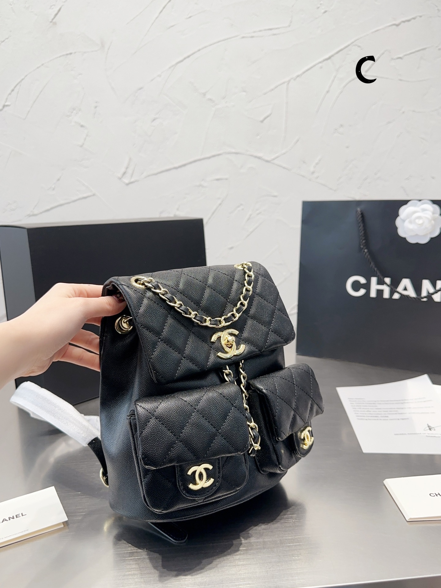 『滑らかなレザー』CHANEL シャネル バックパック リュック