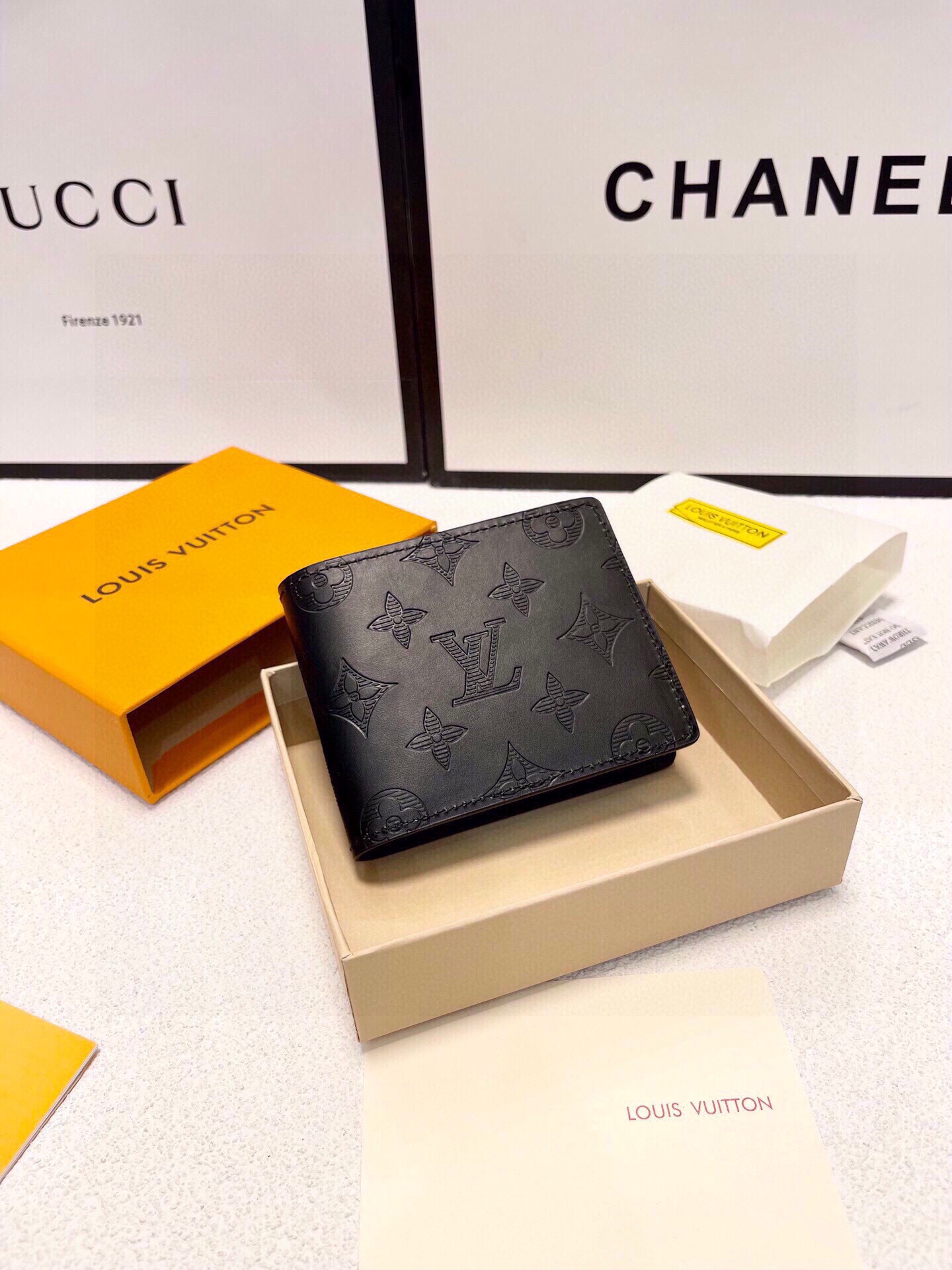 【コンパクトで実用的♪】Louis Vuitton 折りたたみ財布