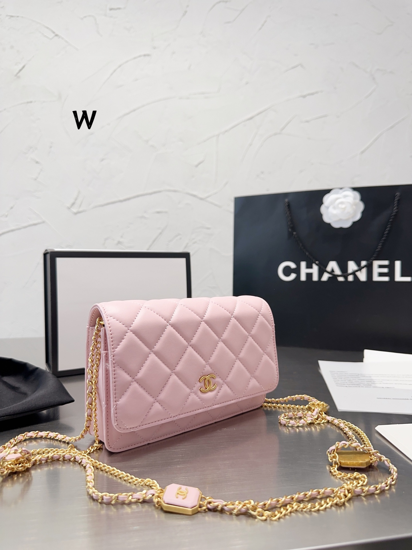 定番大人気♡ チェーンウォレット🎀 WOC 【CHANEL】桜PINK🌸