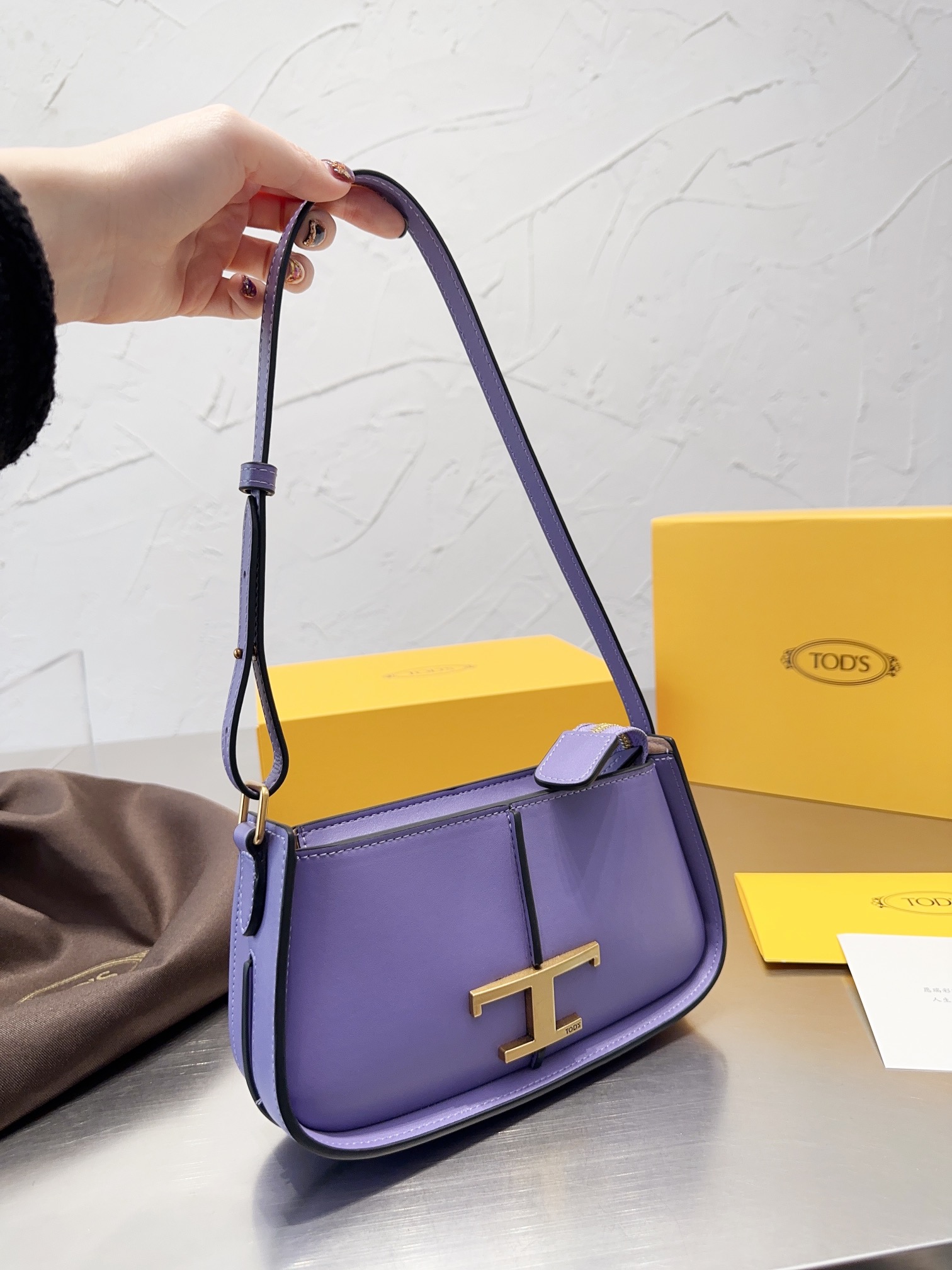 【送料込】●TOD'S●Tタイムレスマイクロレザーショルダーバッグ🌙
