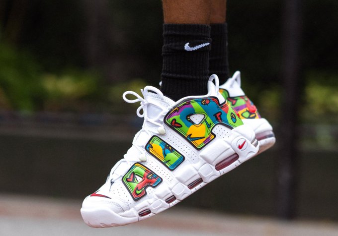 NIKE ナイキ AIR MORE UPTEMPO GS 'PEACE, LOVE, BASKETBALL' エアモアアップテンポ ガールズサイズ "ピース ラブ バスケットボール" キッズ レディース スニーカー WHITE/BLACK/UNIVERSITY GOLD/UNIVERSITY RED【海外展開 日本未入荷】