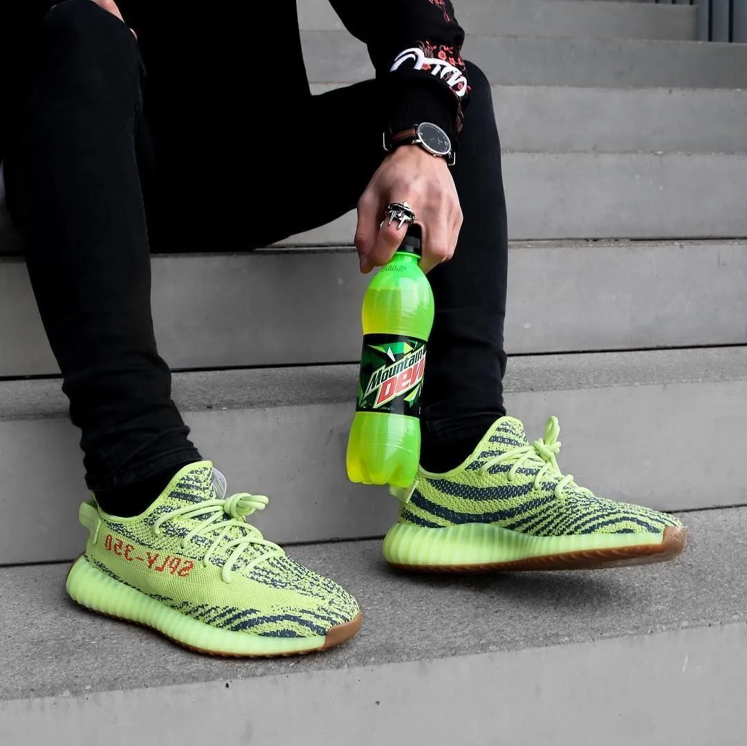 adidas Yeezy Boost 350 V2 Semi Frozen Yellow セミフローズン