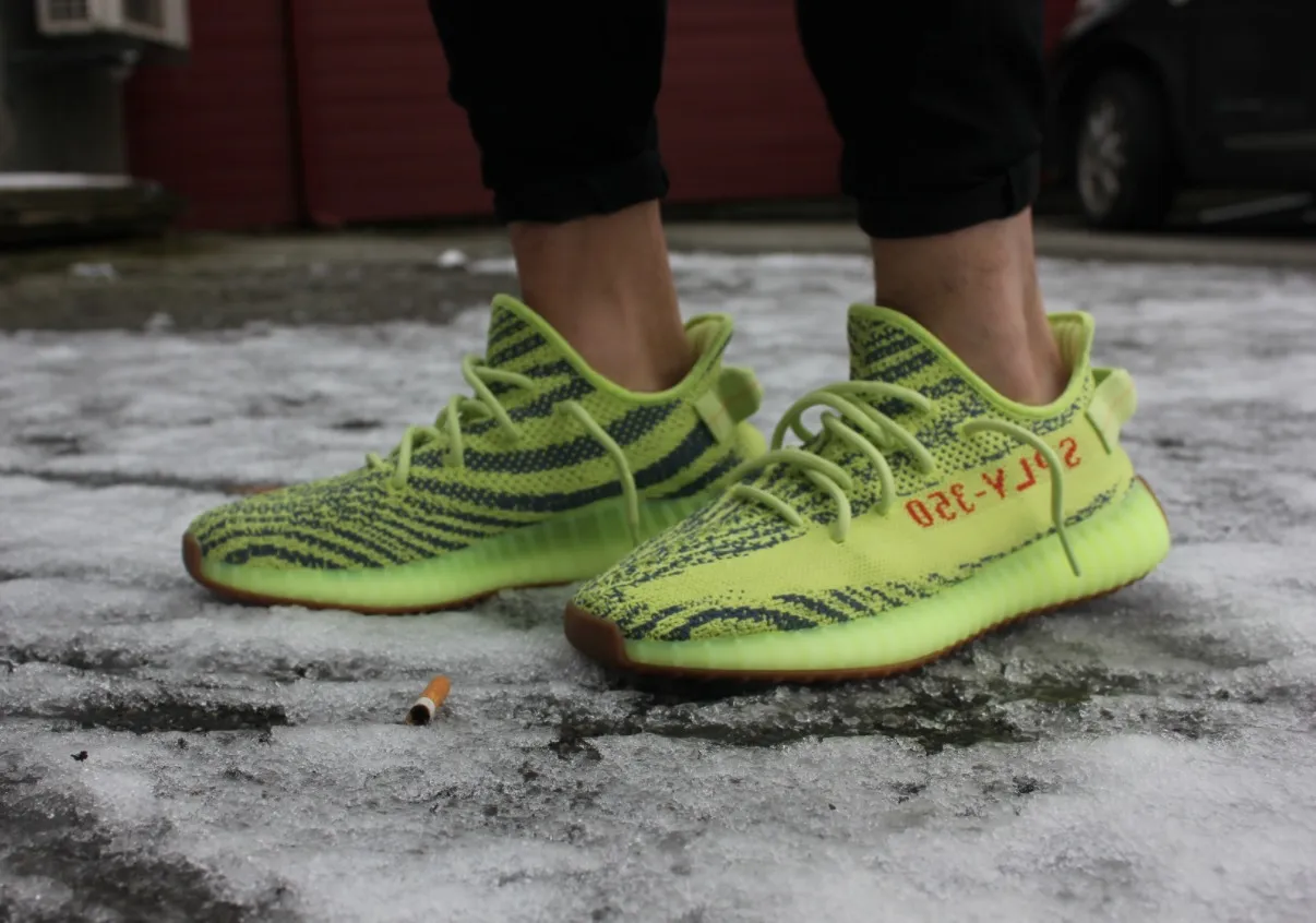 adidas Yeezy Boost 350 V2 Semi Frozen Yellow セミフローズン