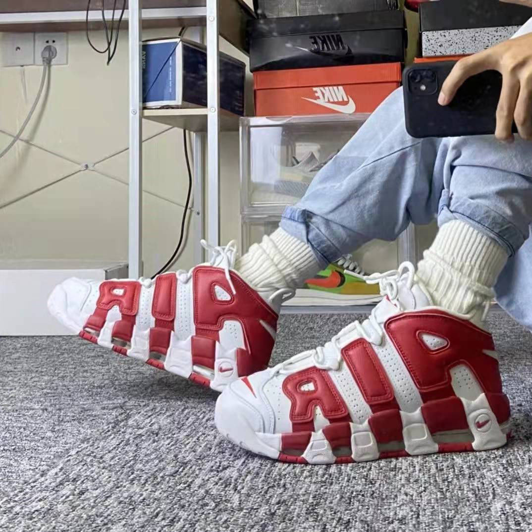 NIKE ナイキ AIR MORE UPTEMPO GS 'GYM RED' キッズサイズモデル エア モア アップテンポ "ジム レッド" キッズ レディース スニーカー WHITE/VARSITY RED【海外展開 日本未入荷】