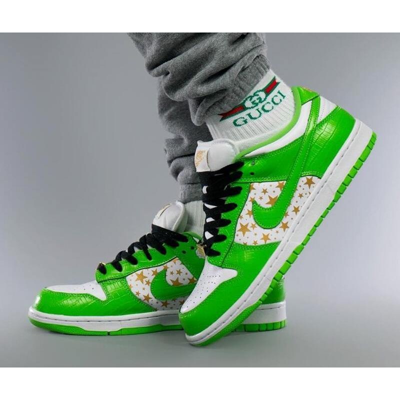 シュプリーム ナイキ スケートボーディング エスビー ダンク ロー “Mean Green”