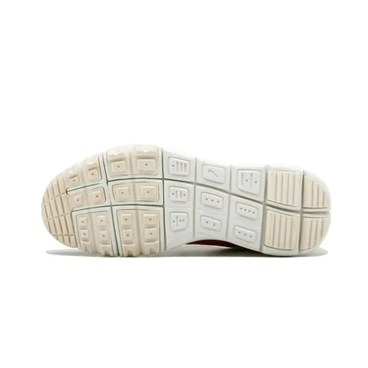 Tom Sachs x ナイキCraft Mars Yard 2.0