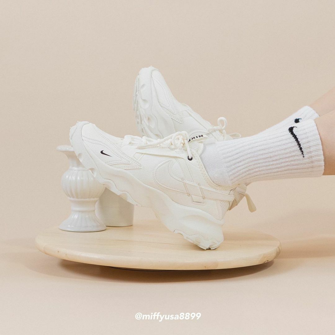 ナイキ TC 7900 LX 3M