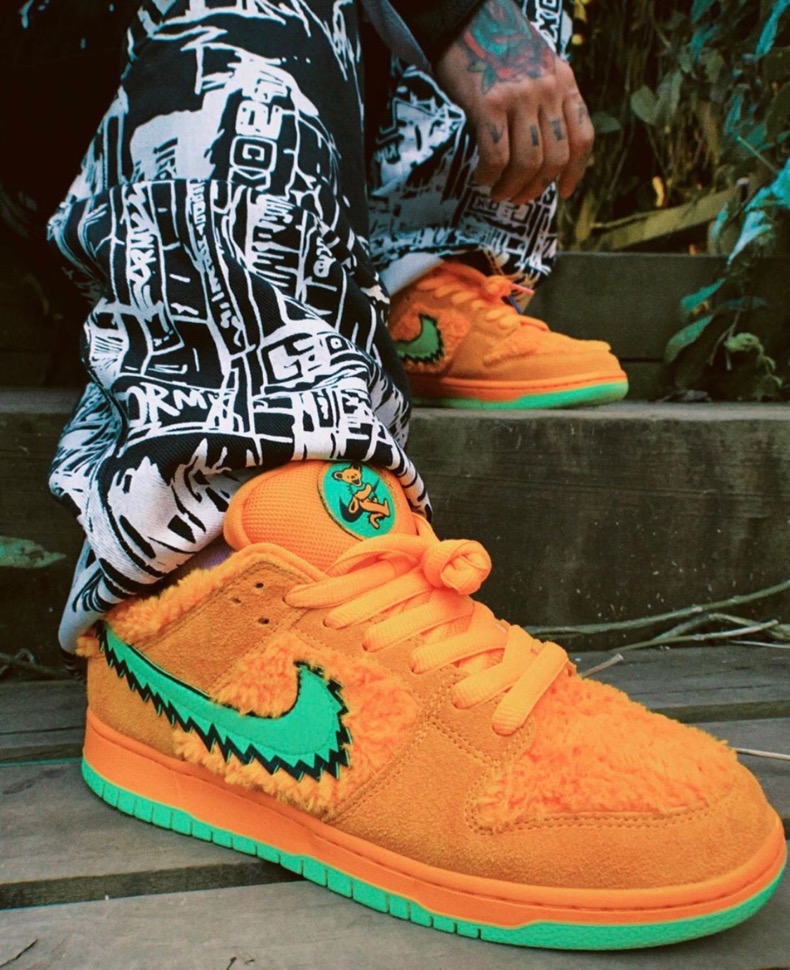 ナイキ ダンク エスビー グリーン ダンクロー 'ORANGE BEAR' スニーカー メンズ【限定モデル】