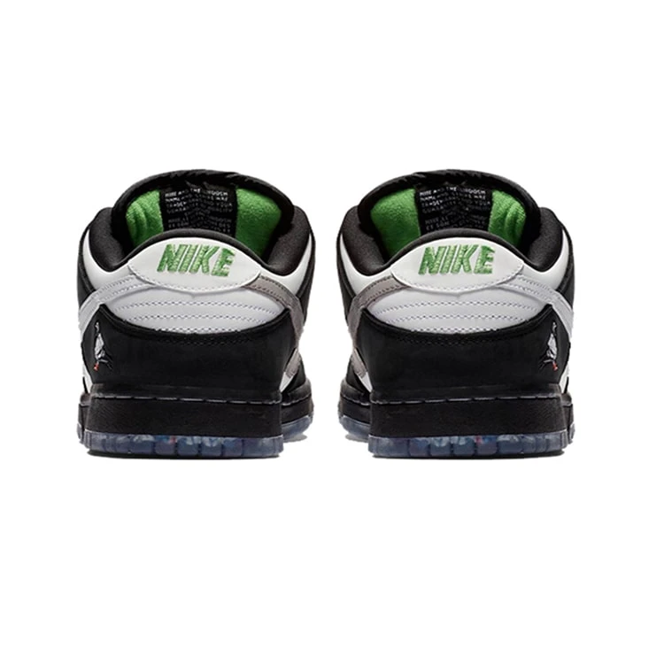 Staple x ナイキ スケートボーディング ダンク ロー プロ OG QS ホワイト/ブラッ/クグレー