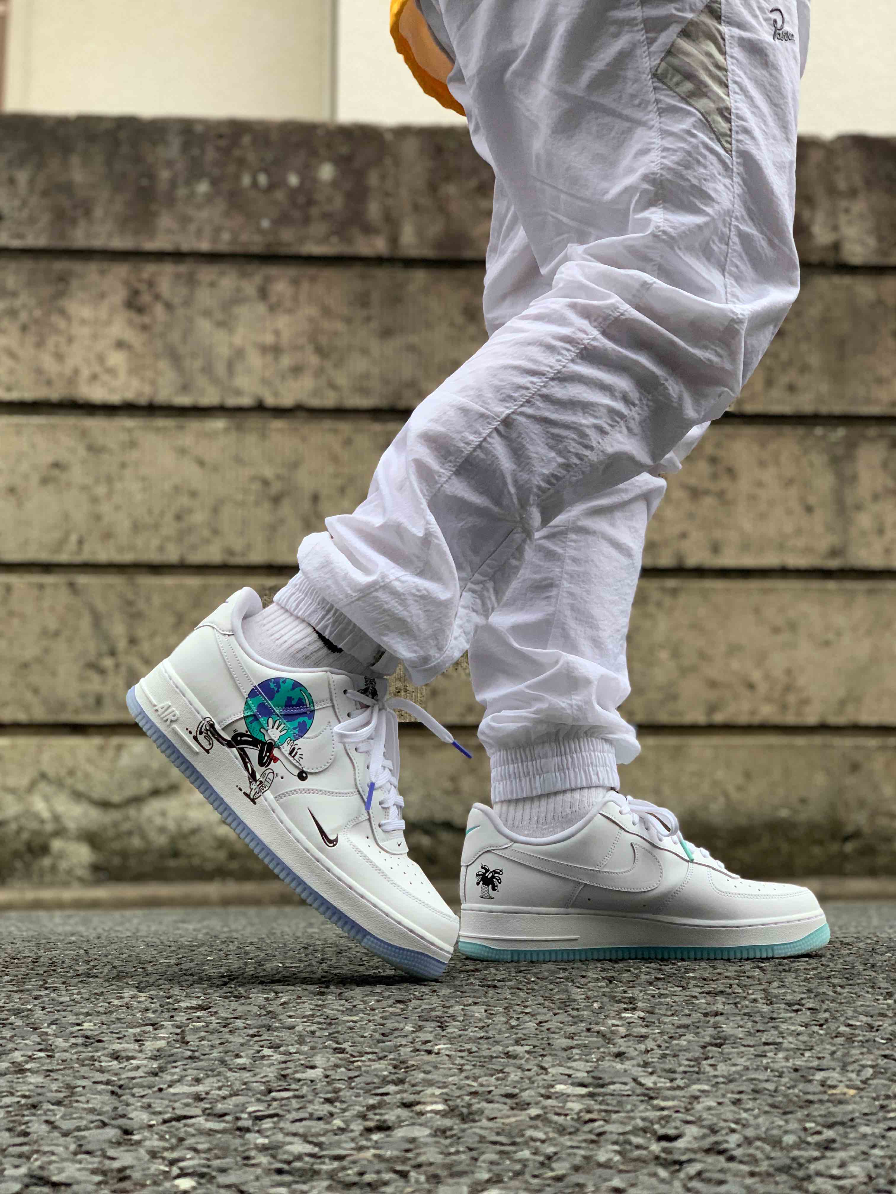 ナイキ スティーブン・ハリントン×エア フォース ワン ロー フライレザー "アース デイ" メンズ レディース スニーカー【限定完売モデル】