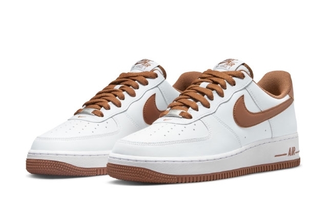 【ブラウンがアクセントになった新作】Nike AIR FORCE 1(ナイキ エアフォース1) WHITE/PECAN(ホワイト/ピーカン)が話題沸騰中！