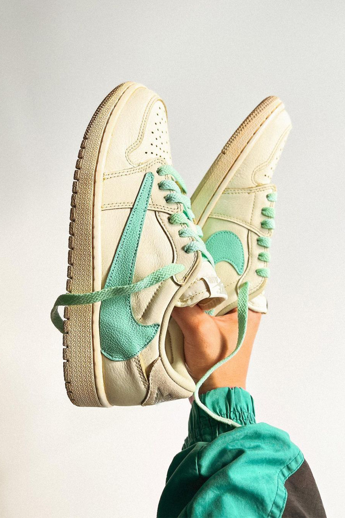 Travis Scott(トラヴィス・スコット)x Air Jordan 1 Low を“Tiffany & Co.