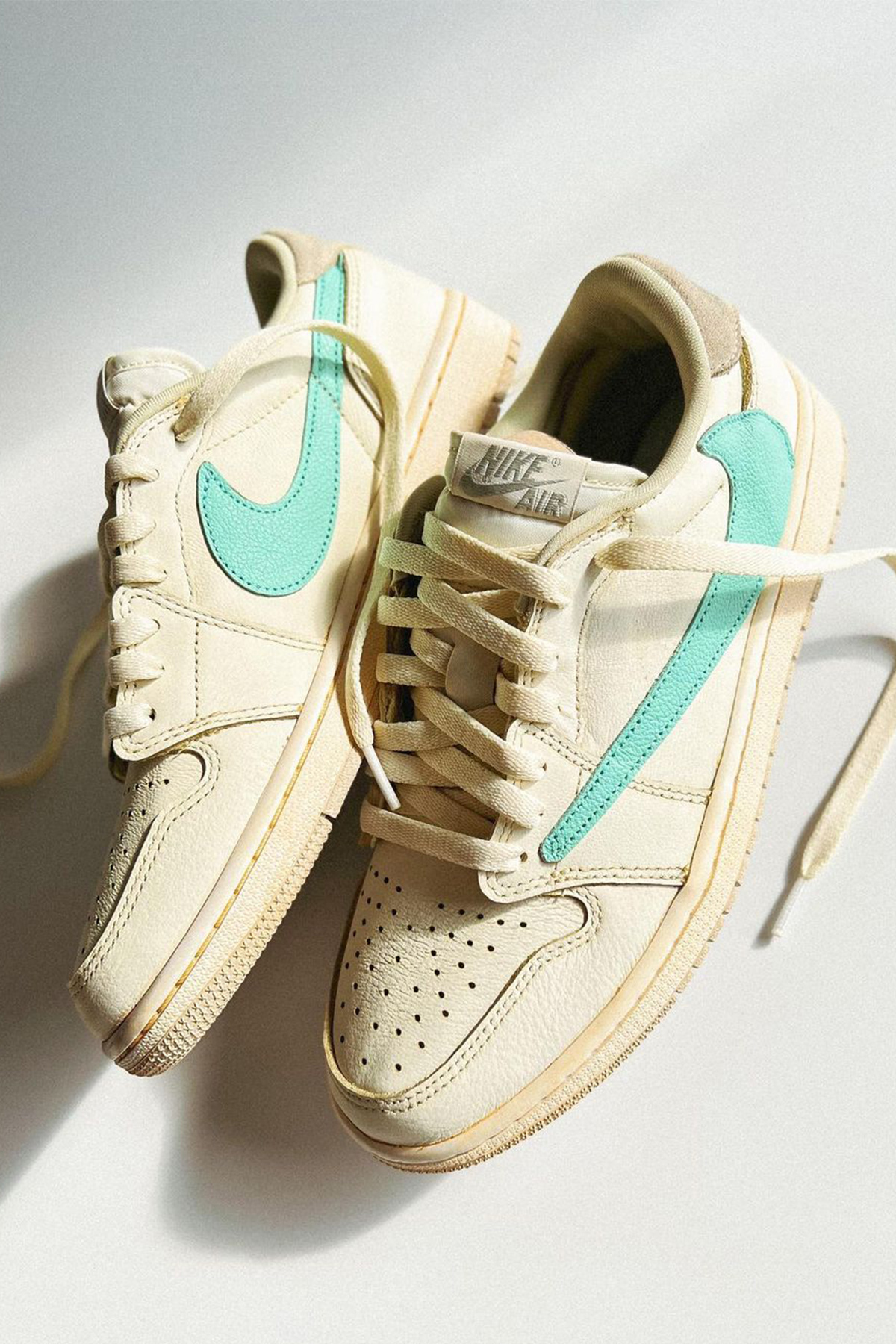 Travis Scott(トラヴィス・スコット)x Air Jordan 1 Low を“Tiffany & Co.
