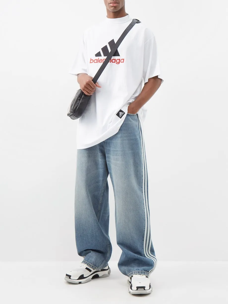 BALENCIAGA / ADIDAS オーバーサイズTシャツ で ホワイト