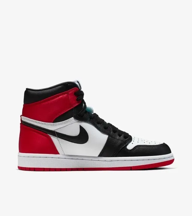 Nike Air Jordan 1 Retro High OG “Satin Black Toe” 