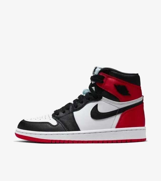 Nike Air Jordan 1 Retro High OG “Satin Black Toe” 