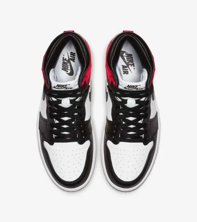 Nike Air Jordan 1 Retro High OG “Satin Black Toe” 